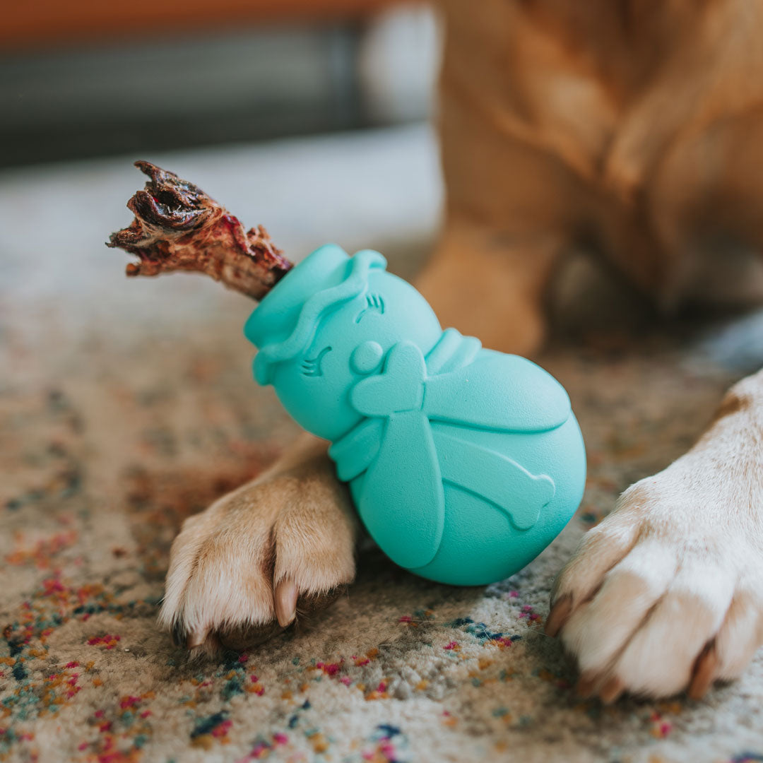 Mint Mrs Snowman Rubber Food Enrichment Toy